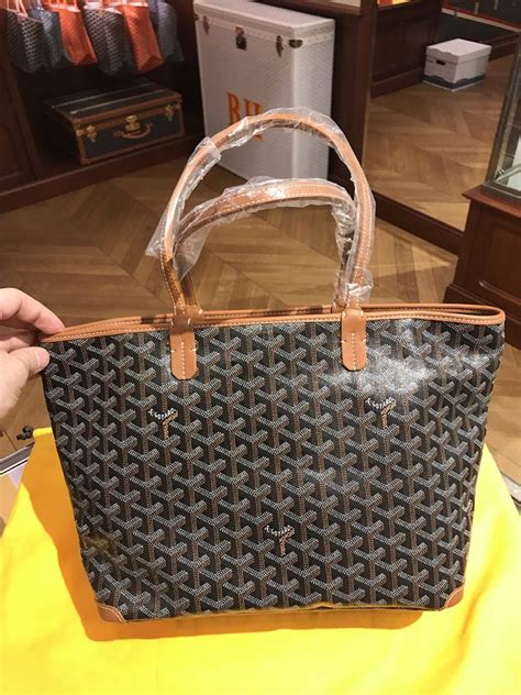 The Different Types of Totes Made by Goyard .